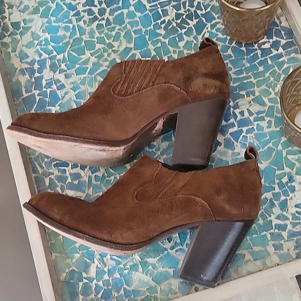 Frye Ilana Shootie In Wood